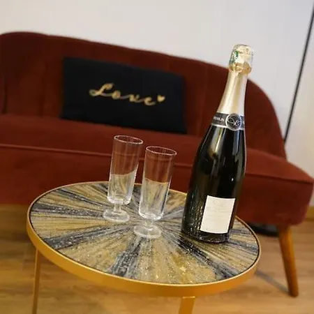 Au Refuge Des Amoureux Avec Baignoire Balneo 2 Personnes Selestat