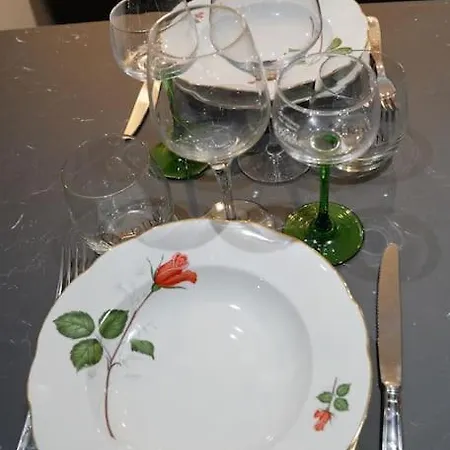 Au Refuge Des Amoureux Avec Baignoire Balneo 2 Personnes Apartment Selestat