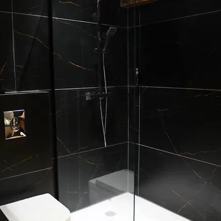 Au Refuge Des Amoureux Avec Baignoire Balneo 2 Personnes Apartment